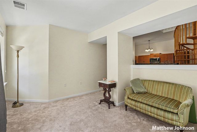 297 W Clay Avenue 202, Muskegon, MI 49440