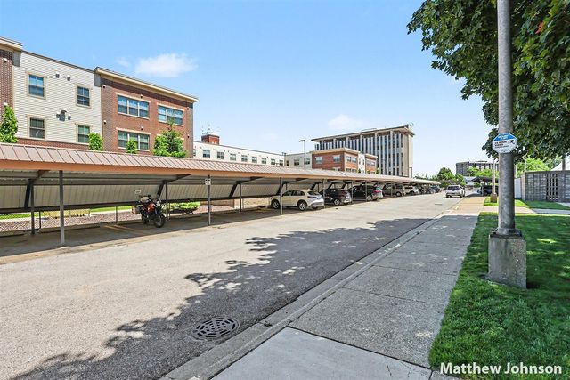 297 W Clay Avenue 202, Muskegon, MI 49440