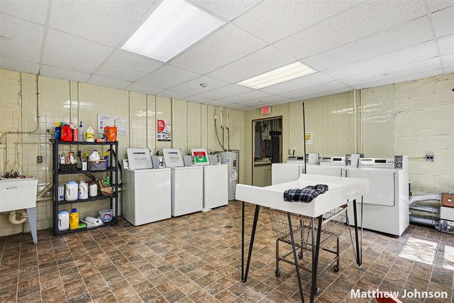 297 W Clay Avenue 202, Muskegon, MI 49440