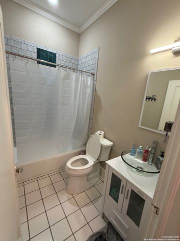 708 s 7th street, Kenedy, TX 78119