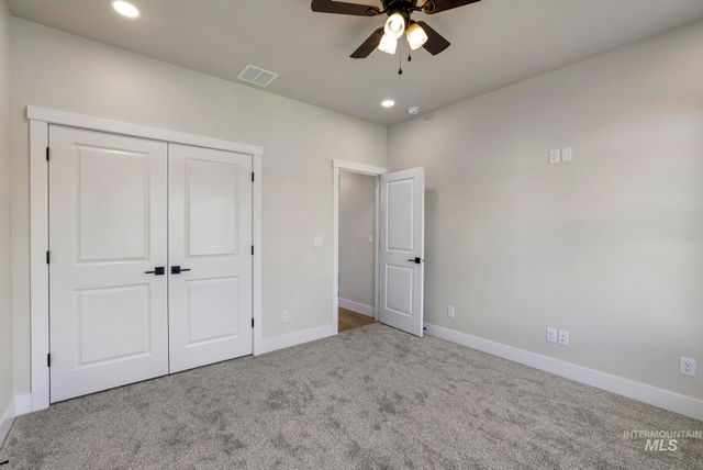 2194 Caribel St, Twin Falls, ID 83301