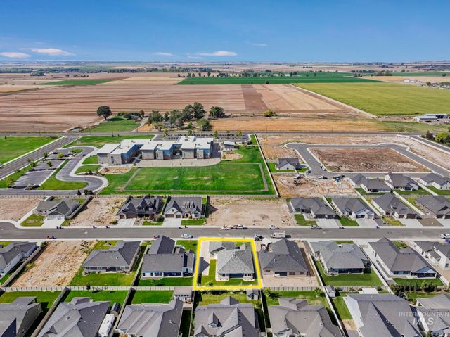 2194 Caribel St, Twin Falls, ID 83301
