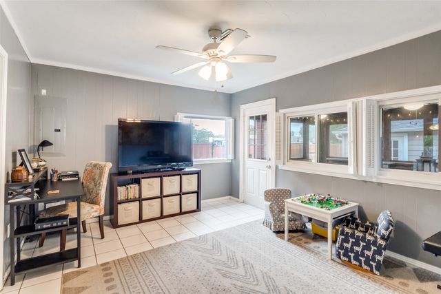 649 Northlake Drive, Dallas, TX 75218