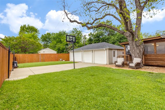 649 Northlake Drive, Dallas, TX 75218