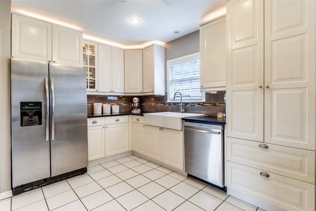 649 Northlake Drive, Dallas, TX 75218