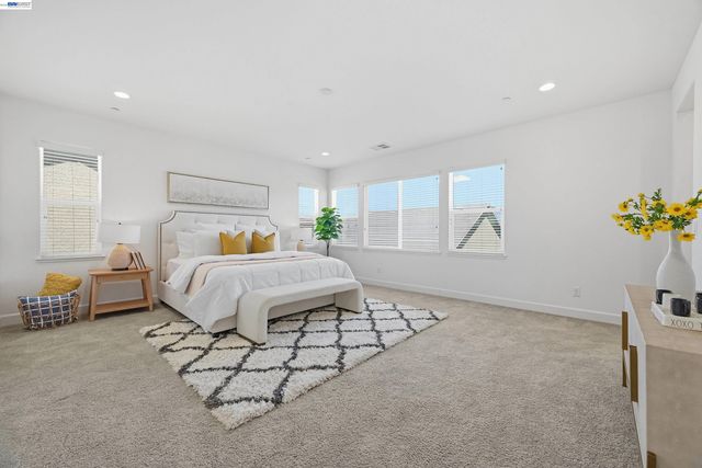 4634 Mckenzie Ave, Tracy, CA 95377