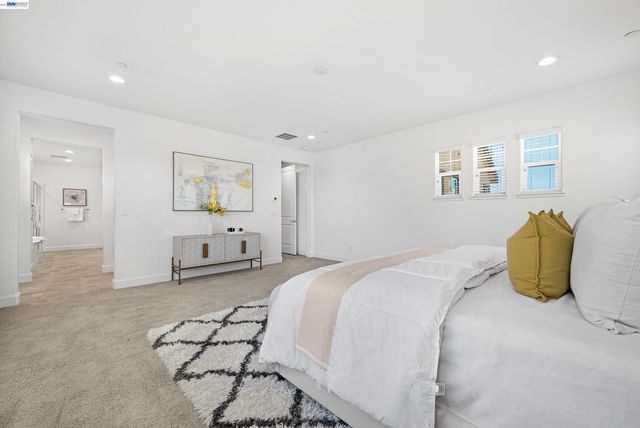 4634 Mckenzie Ave, Tracy, CA 95377