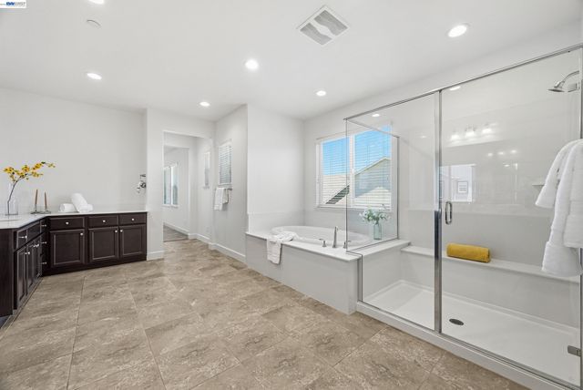 4634 Mckenzie Ave, Tracy, CA 95377
