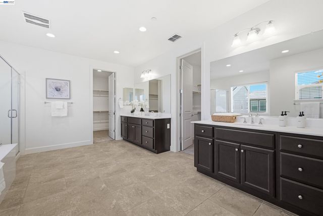 4634 Mckenzie Ave, Tracy, CA 95377
