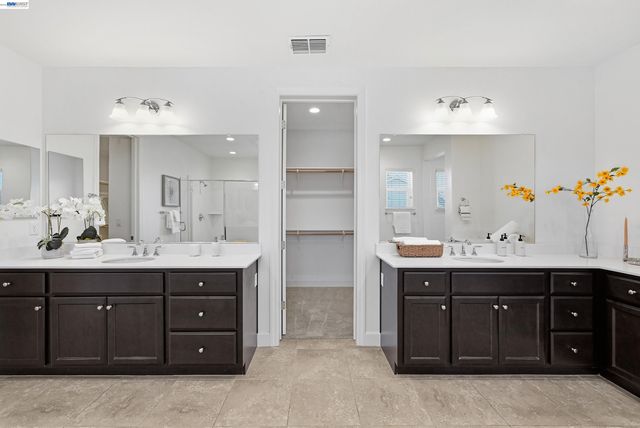 4634 Mckenzie Ave, Tracy, CA 95377