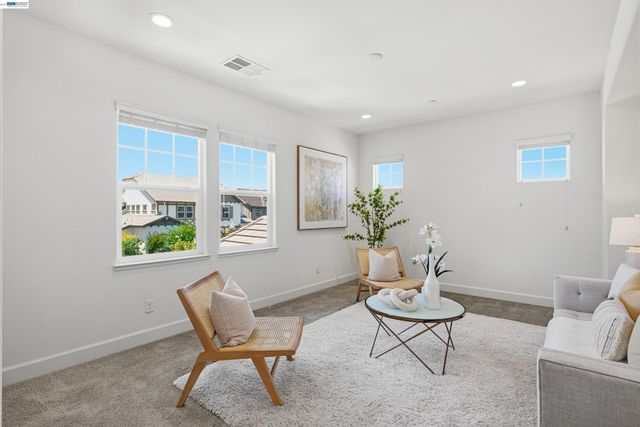 4634 Mckenzie Ave, Tracy, CA 95377