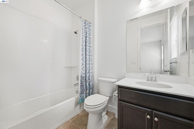 4634 Mckenzie Ave, Tracy, CA 95377