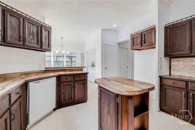 670 Pleasant Hill Church Road, Ellabell, GA 31308