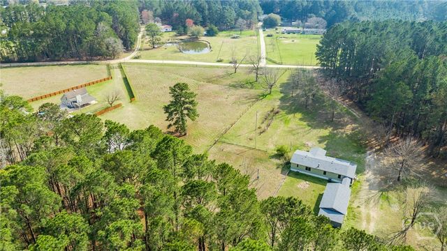 670 Pleasant Hill Church Road, Ellabell, GA 31308