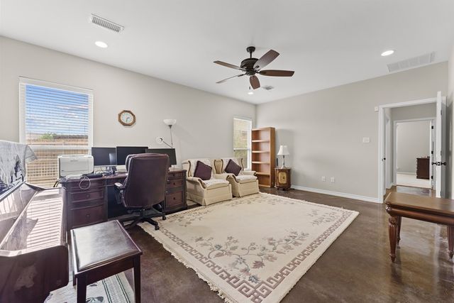 4001 Heritage Oaks, Midland, TX 79707