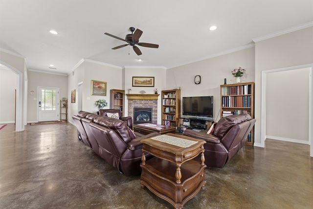 4001 Heritage Oaks, Midland, TX 79707