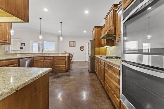 4001 Heritage Oaks, Midland, TX 79707