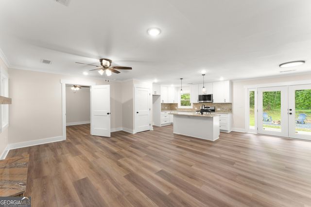 45 E Rocky Street NE, White, GA 30184
