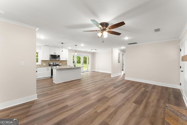 45 E Rocky Street NE, White, GA 30184
