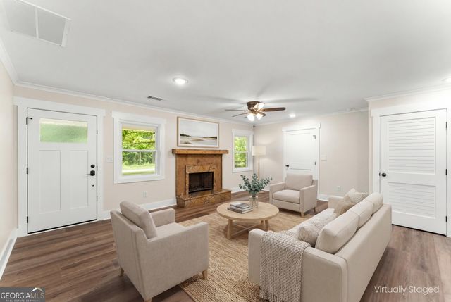 45 E Rocky Street NE, White, GA 30184
