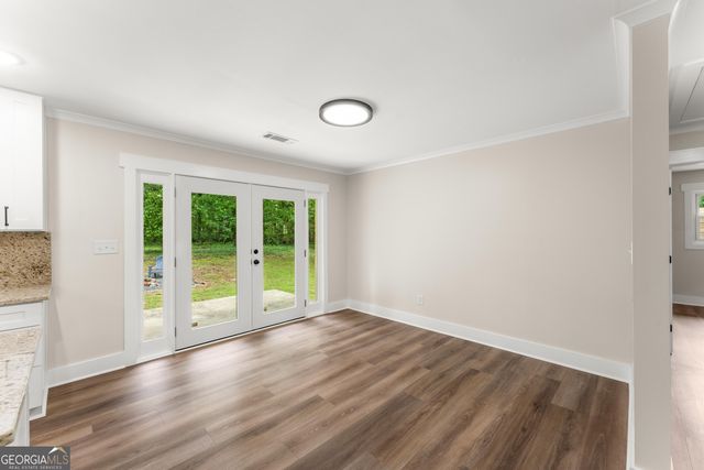 45 E Rocky Street NE, White, GA 30184