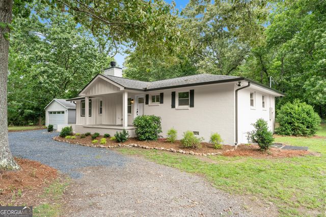 45 E Rocky Street NE, White, GA 30184