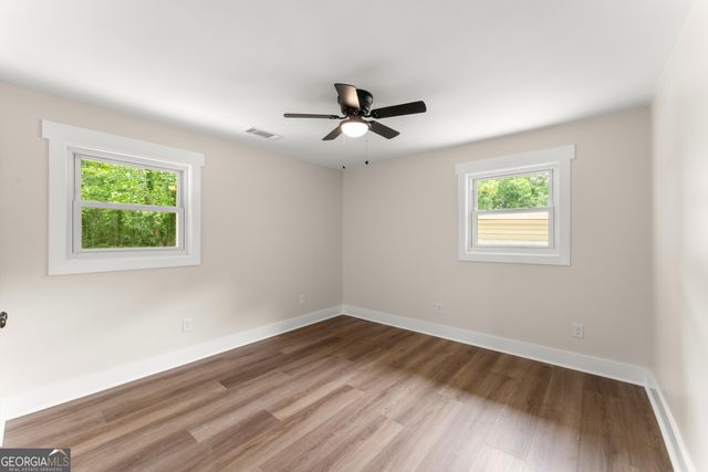 45 E Rocky Street NE, White, GA 30184