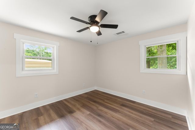45 E Rocky Street NE, White, GA 30184
