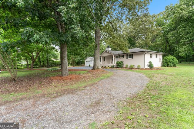 45 E Rocky Street NE, White, GA 30184