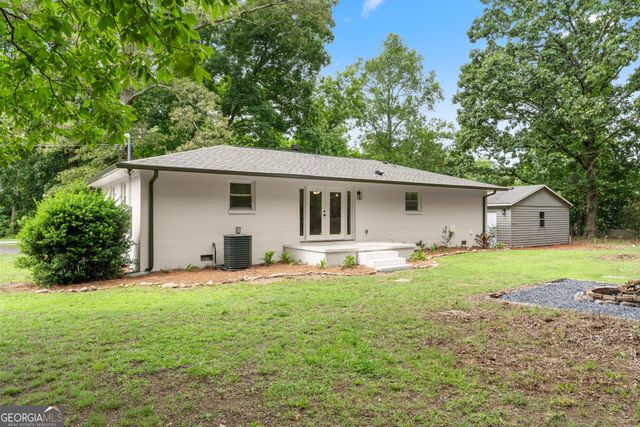 45 E Rocky Street NE, White, GA 30184