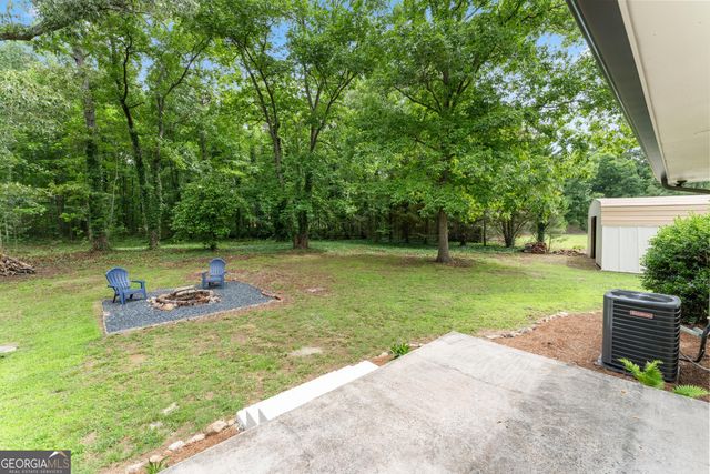 45 E Rocky Street NE, White, GA 30184