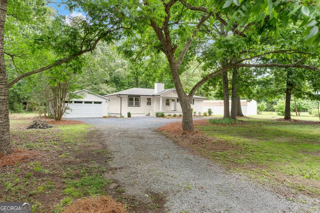45 E Rocky Street NE, White, GA 30184