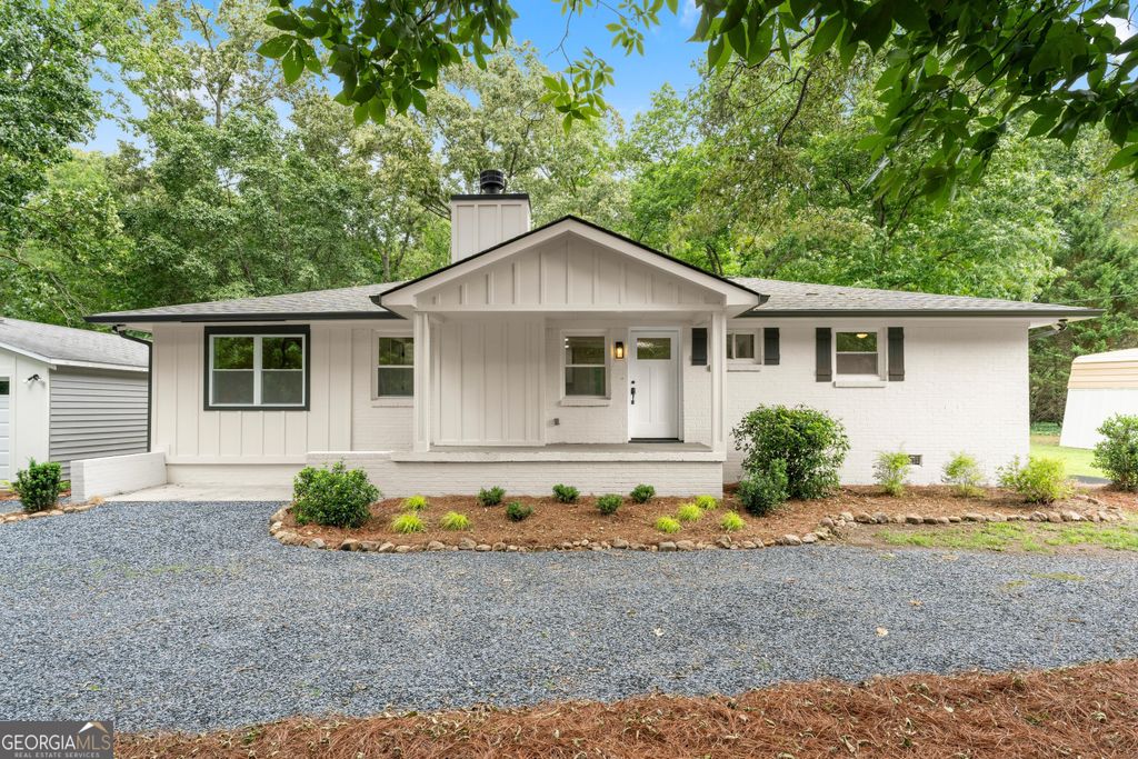 45 E Rocky Street NE, White, GA 30184