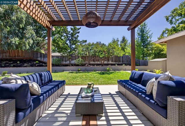 459 Grenache Circle, Clayton, CA 94517