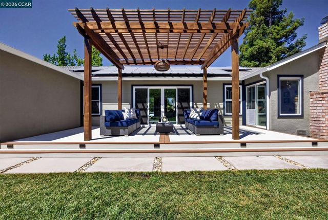459 Grenache Circle, Clayton, CA 94517