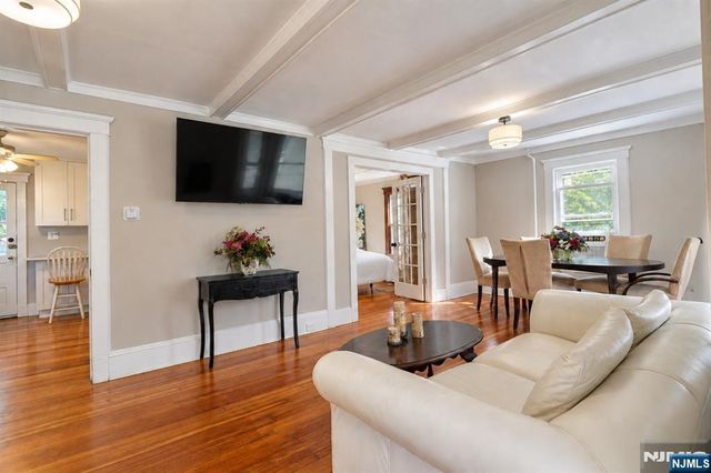 754 Wyckoff Avenue, Wyckoff, NJ 07481