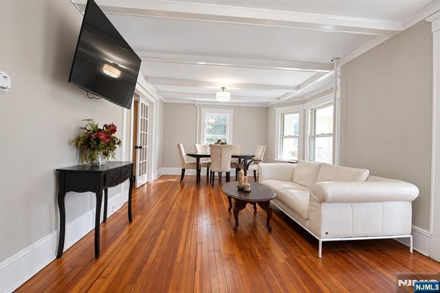 754 Wyckoff Avenue, Wyckoff, NJ 07481