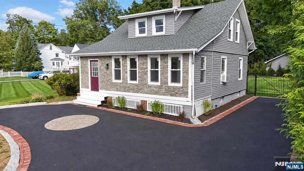 754 Wyckoff Avenue, Wyckoff, NJ 07481