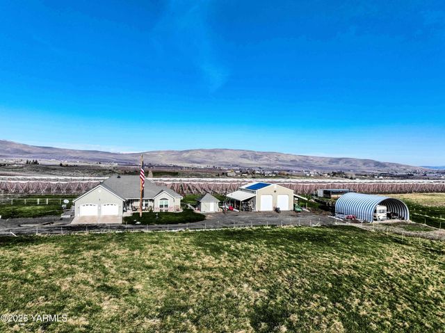 1799 N Cottonwood Rd, Yakima, WA 98908