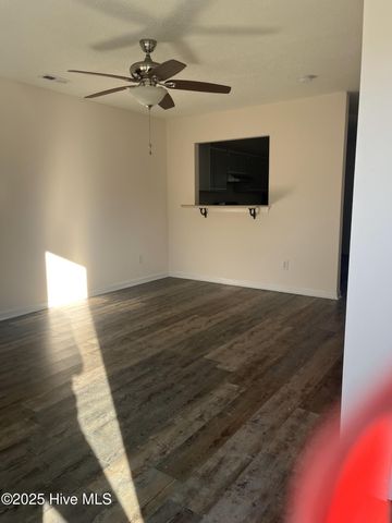 200 Pinegrove Court, Jacksonville, NC 28546