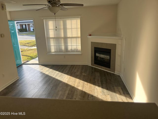 200 Pinegrove Court, Jacksonville, NC 28546