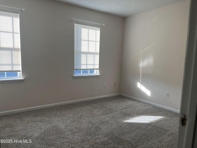 200 Pinegrove Court, Jacksonville, NC 28546