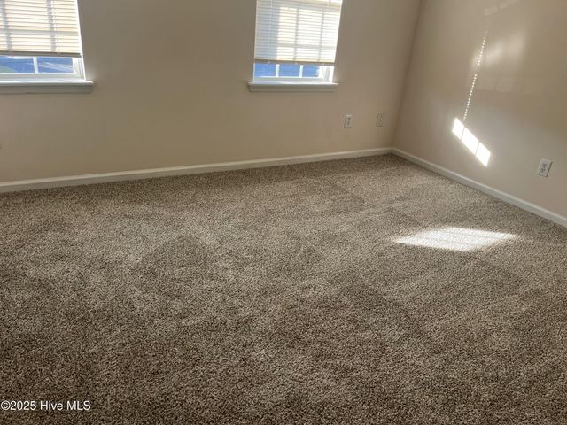 200 Pinegrove Court, Jacksonville, NC 28546