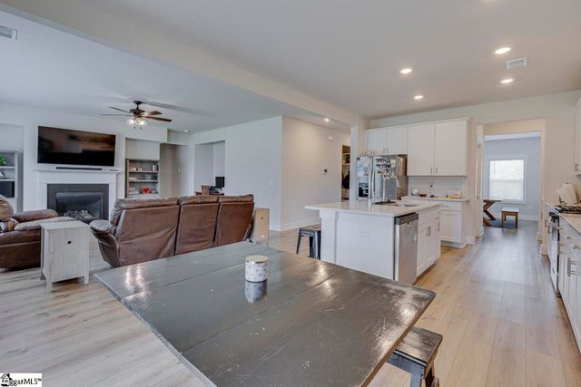 208 Roderick Lane, Greenville, SC 29605