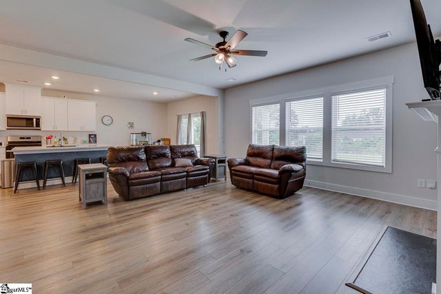 208 Roderick Lane, Greenville, SC 29605