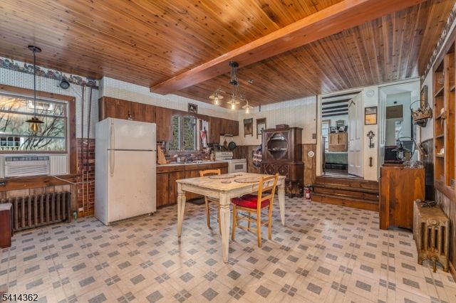 243 County Road 627, Pohatcong Twp., NJ 08848