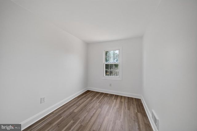 9248 HOOD RD, Manassas, VA 20110