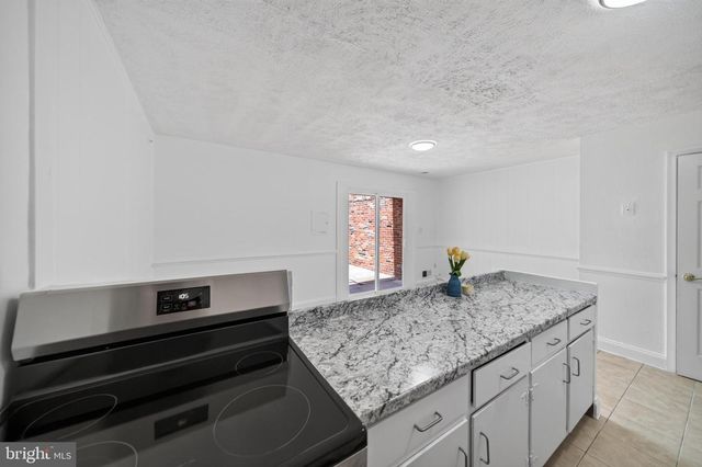 9248 HOOD RD, Manassas, VA 20110