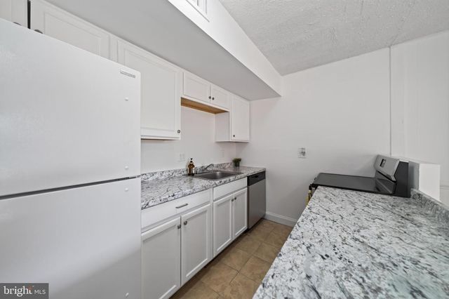 9248 HOOD RD, Manassas, VA 20110