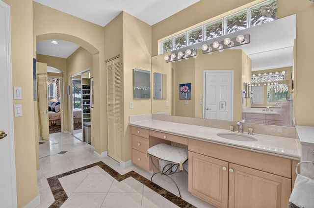 8064 Desmond Drive, Boynton Beach, FL 33472